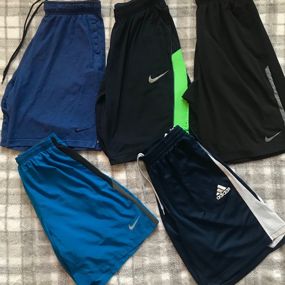 Nike Shorts Mens M Bundle Poshmark